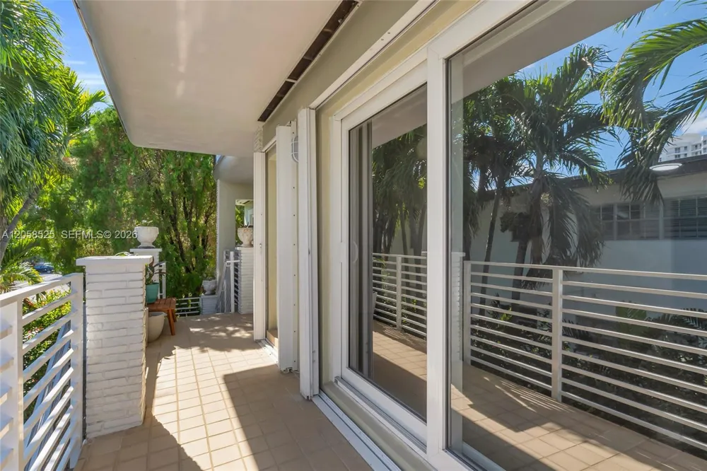 1101 98th St #5 Bay Harbor Islands, FL 33154