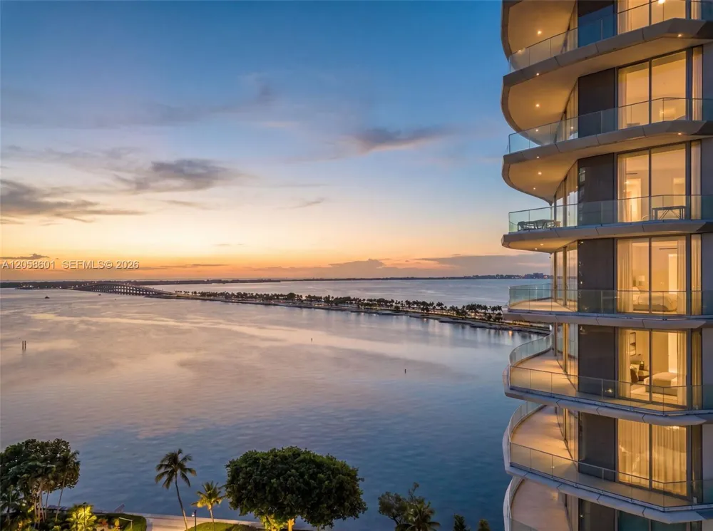 175 SE 25th Rd #604 Miami, FL 33129
