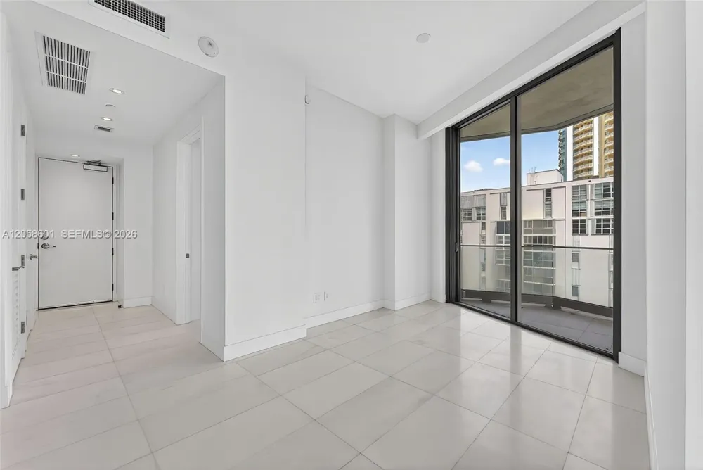 175 SE 25th Rd #604 Miami, FL 33129