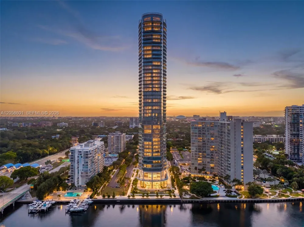 175 SE 25th Rd #604 Miami, FL 33129