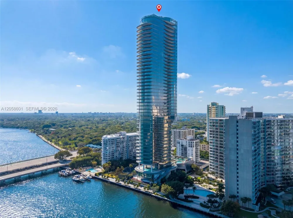 175 SE 25th Rd #604 Miami, FL 33129