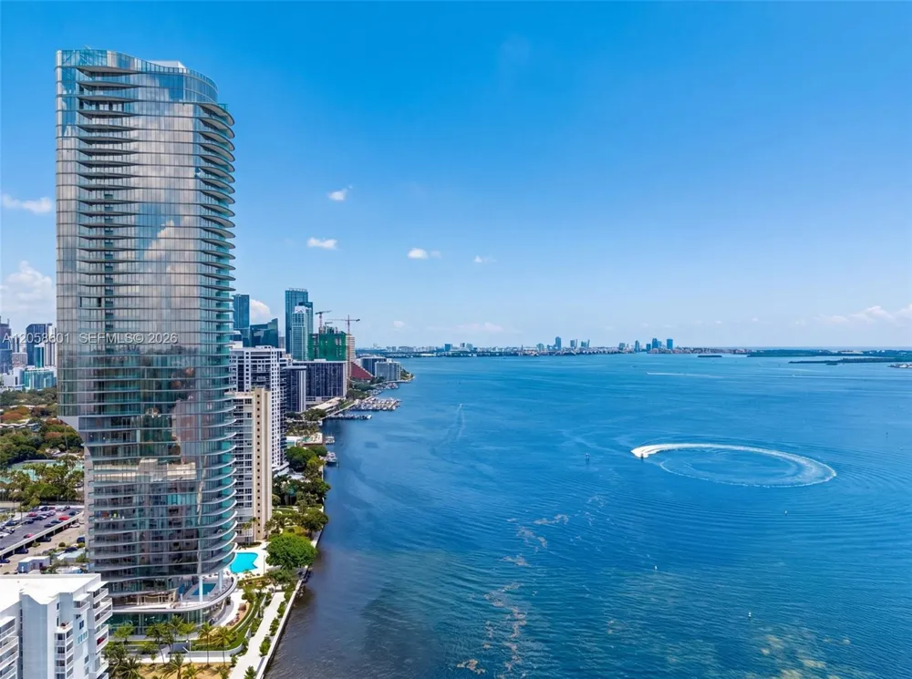 175 SE 25th Rd #604 Miami, FL 33129