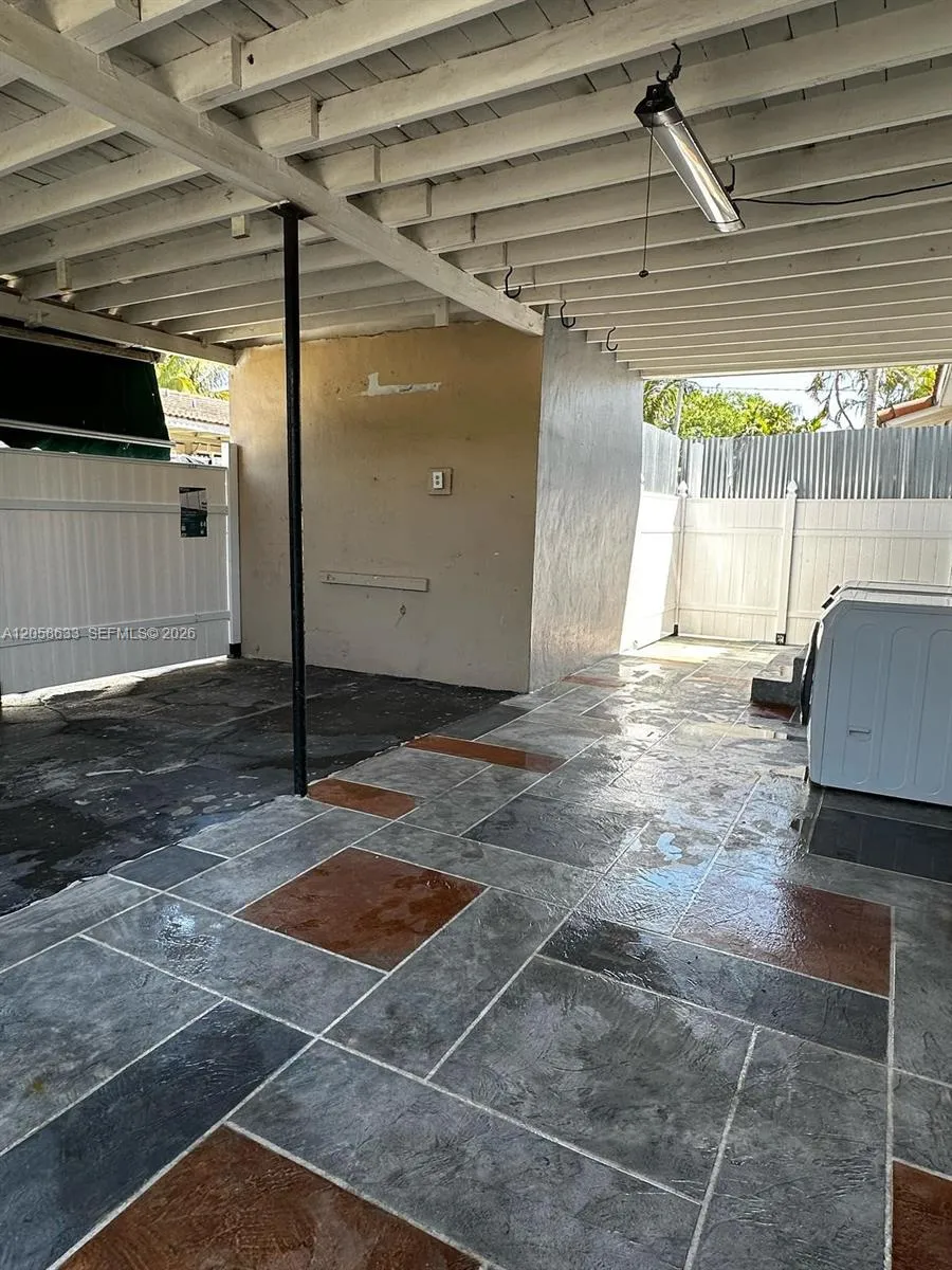903 NE 111th St #903 Biscayne Park, FL 33161