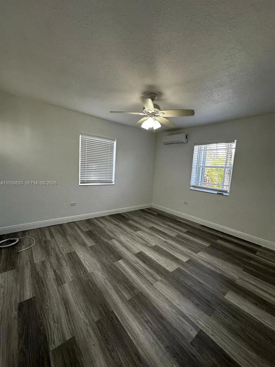 903 NE 111th St #903 Biscayne Park, FL 33161