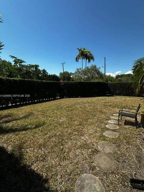 903 NE 111th St #903 Biscayne Park, FL 33161
