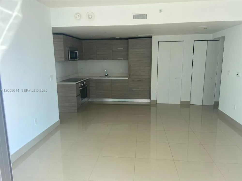 1300 S Miami Ave #2207 Miami, FL 33130