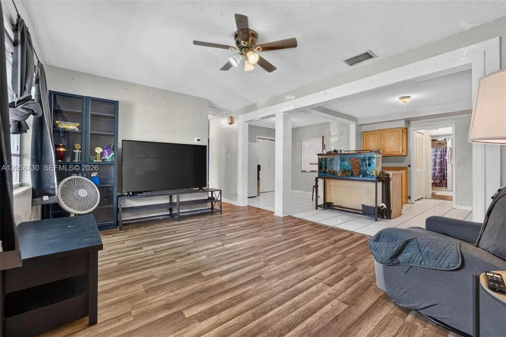215 Palm Avenue Other City - In The State Of Florida, FL 33823