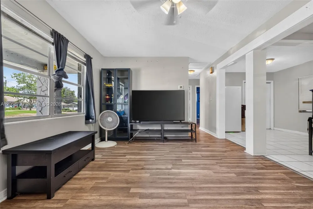 215 Palm Avenue Other City - In The State Of Florida, FL 33823