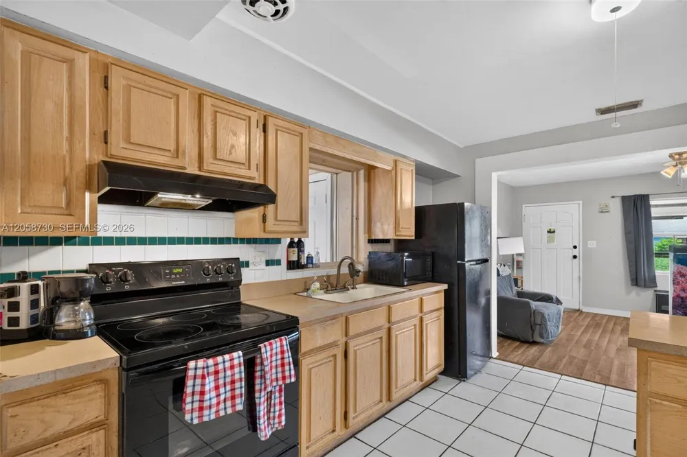 215 Palm Avenue Other City - In The State Of Florida, FL 33823