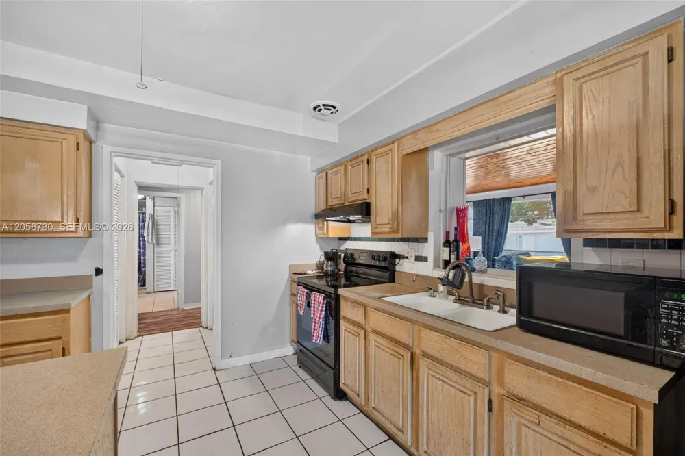 215 Palm Avenue Other City - In The State Of Florida, FL 33823