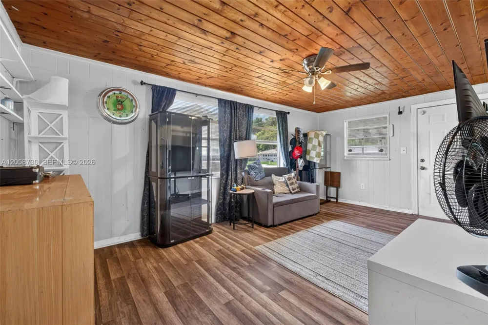 215 Palm Avenue Other City - In The State Of Florida, FL 33823