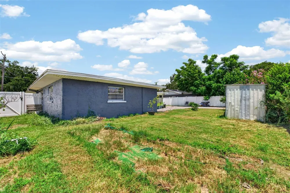 215 Palm Avenue Other City - In The State Of Florida, FL 33823