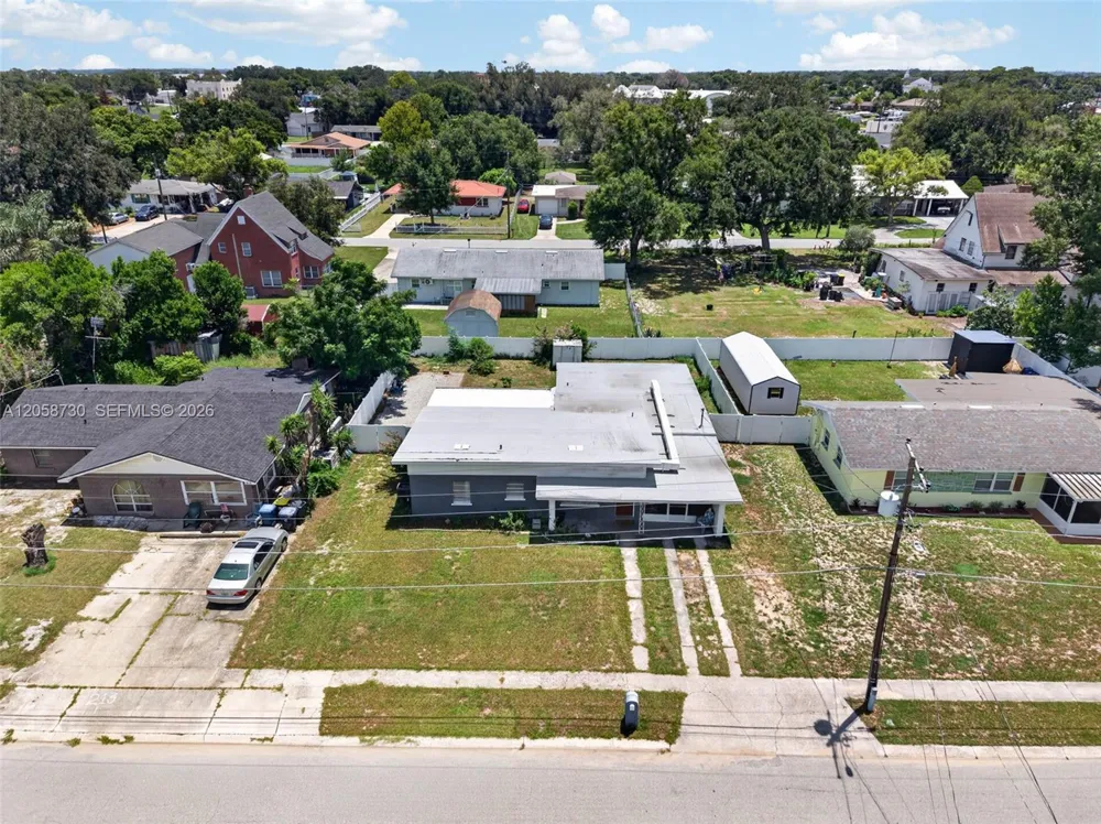 215 Palm Avenue Other City - In The State Of Florida, FL 33823