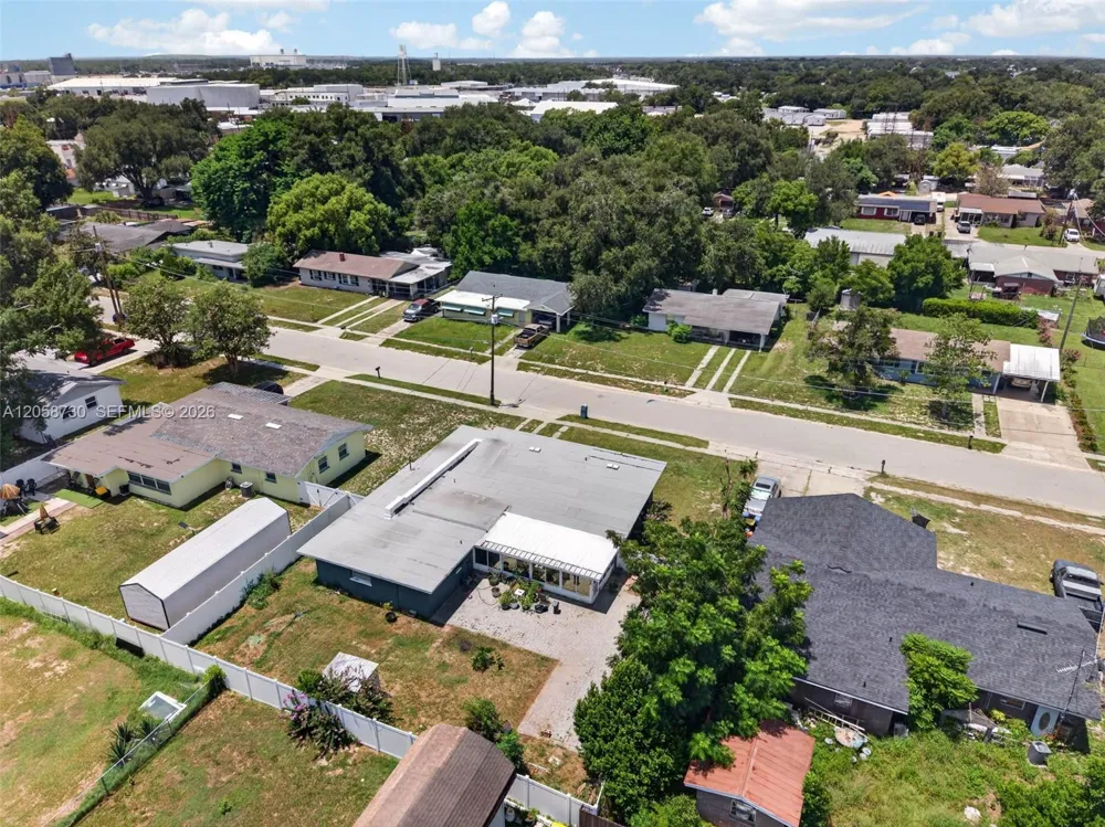 215 Palm Avenue Other City - In The State Of Florida, FL 33823