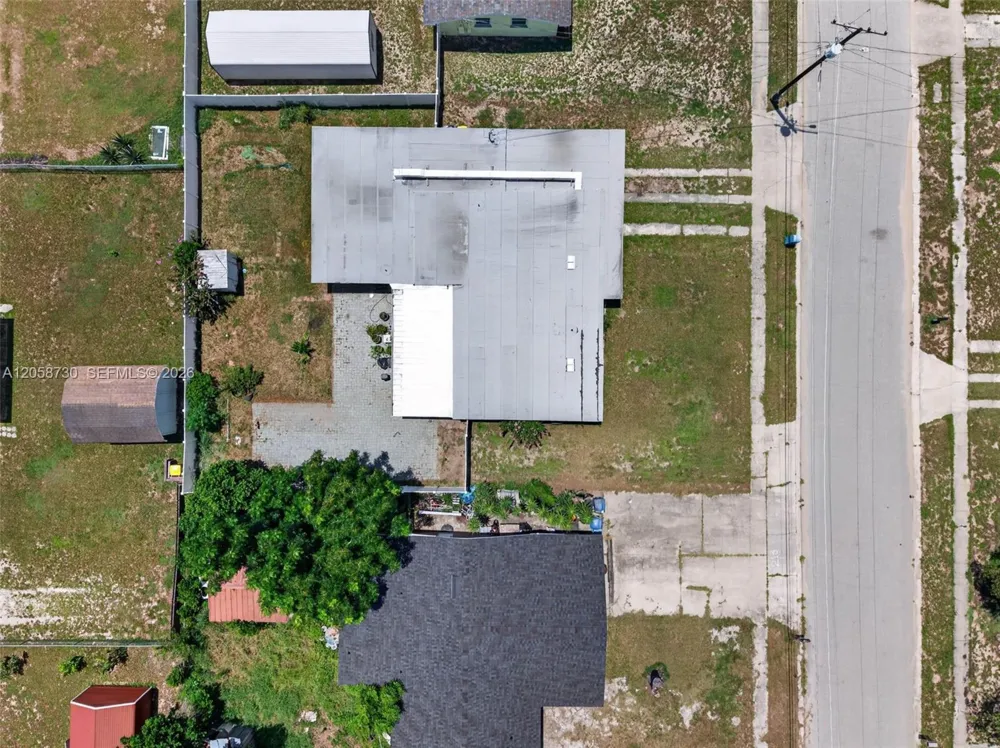 215 Palm Avenue Other City - In The State Of Florida, FL 33823