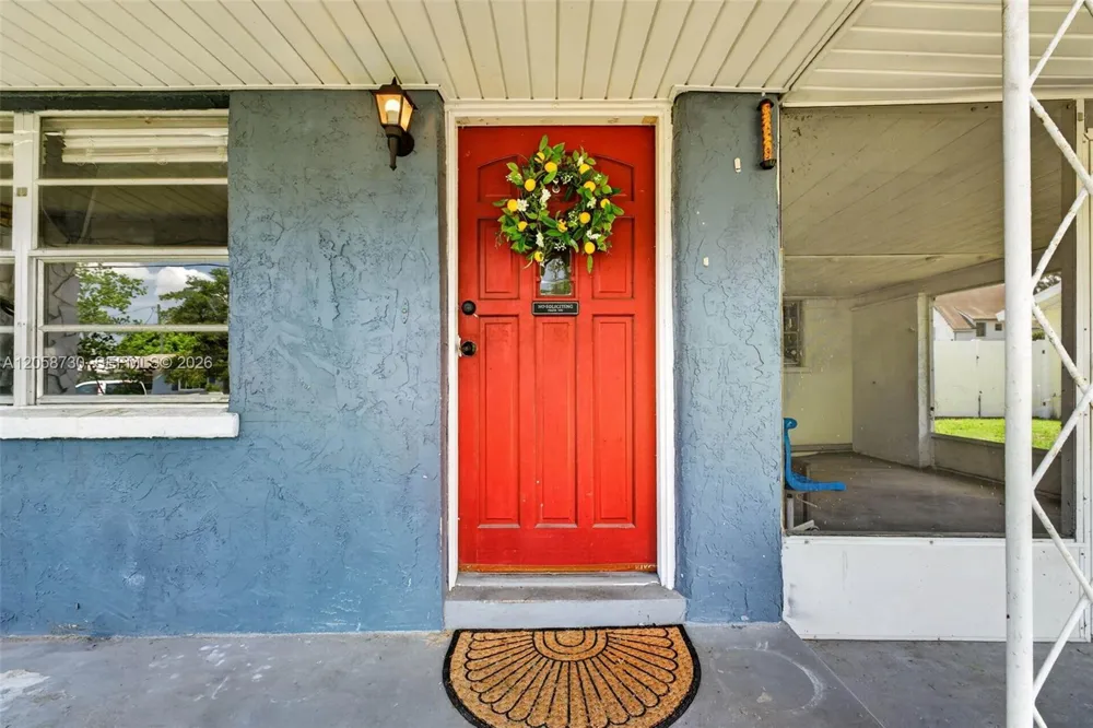 215 Palm Avenue Other City - In The State Of Florida, FL 33823