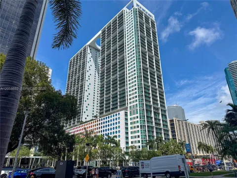 500 Brickell Ave #1407