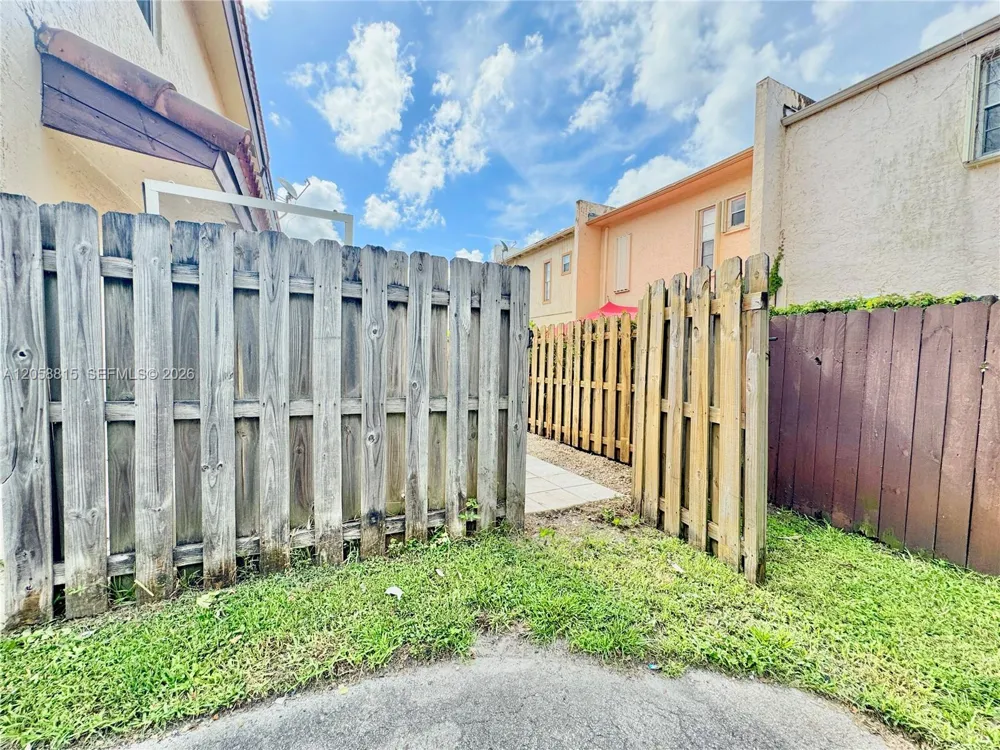 3840 SW 52nd Ave #3840 Pembroke Park, FL 33023