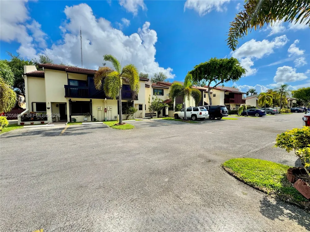 3840 SW 52nd Ave #3840 Pembroke Park, FL 33023
