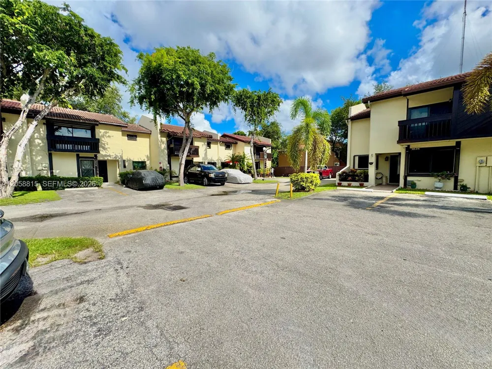 3840 SW 52nd Ave #3840 Pembroke Park, FL 33023