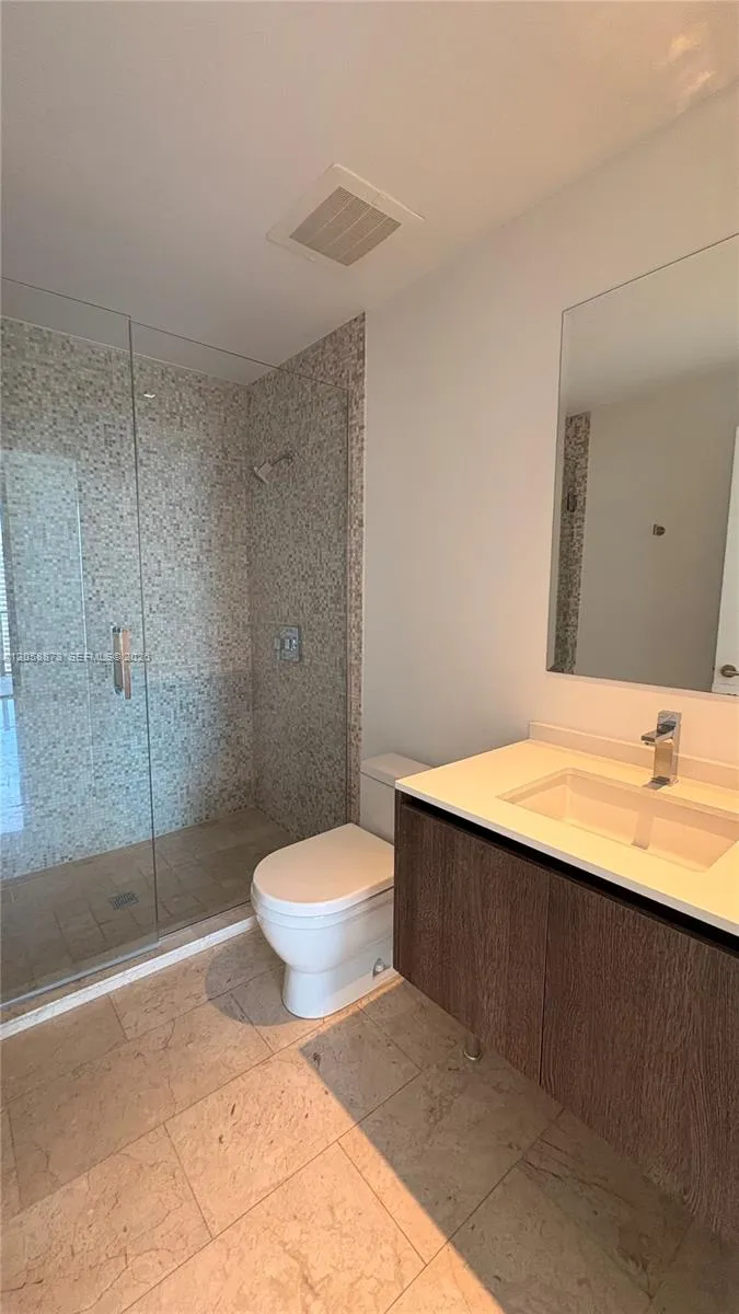 88 SW 7th St #2603 Miami, FL 33130