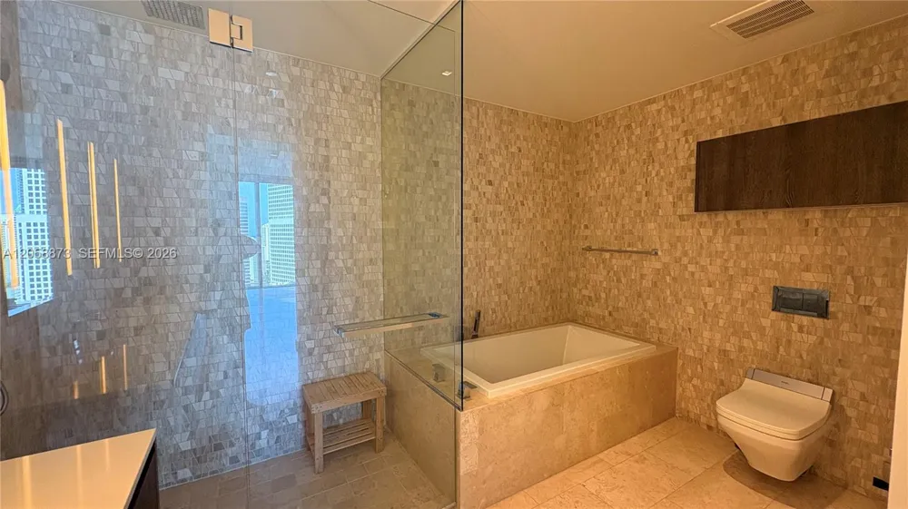 88 SW 7th St #2603 Miami, FL 33130