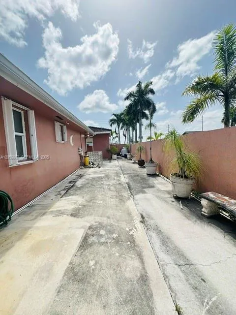 3179 SW 139th Ct Miami, FL 33175