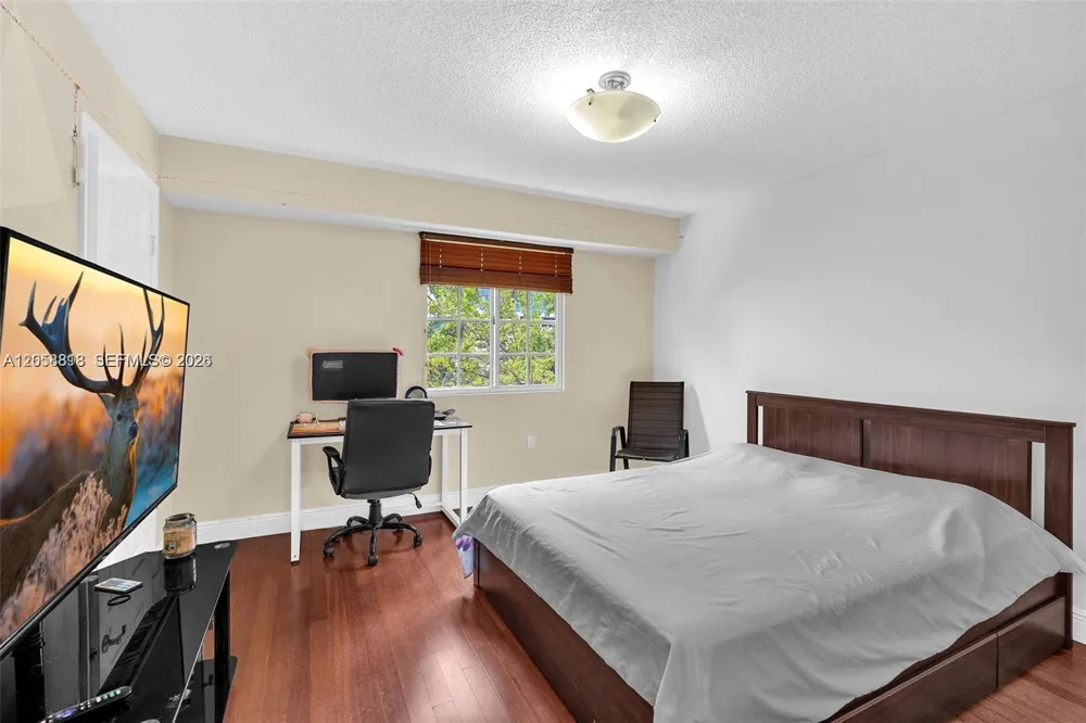 2845 NE 185th St #903 Aventura, FL 33180