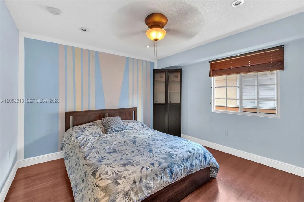 2845 NE 185th St #903 Aventura, FL 33180