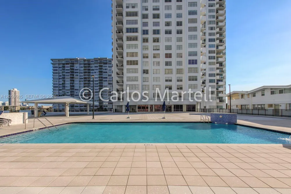 2780 NE 183rd St #901 Aventura, FL 33160
