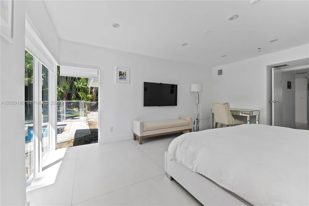 630 Allendale Rd Key Biscayne, FL 33149