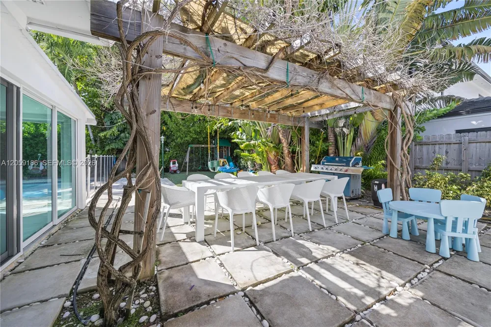 630 Allendale Rd Key Biscayne, FL 33149