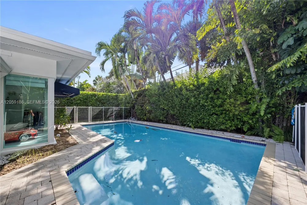 630 Allendale Rd Key Biscayne, FL 33149