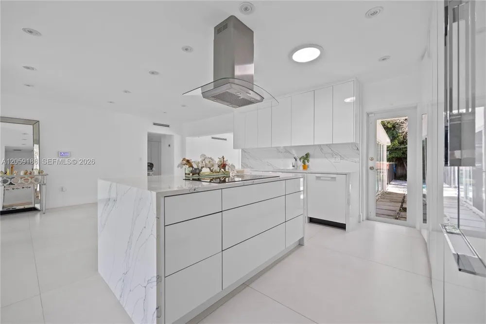 630 Allendale Rd Key Biscayne, FL 33149