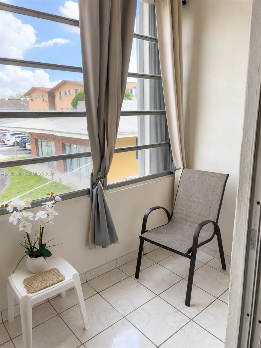 110 Royal Palm Rd #208 Hialeah Gardens, FL 33016