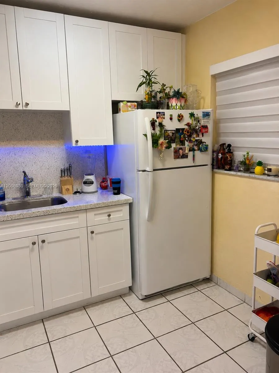 110 Royal Palm Rd #208 Hialeah Gardens, FL 33016