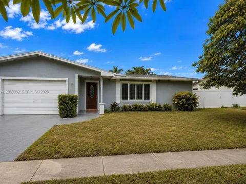 1760 SW 12th St