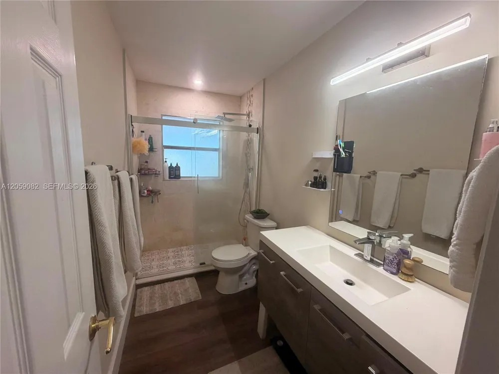 1760 SW 12th St Boca Raton, FL 33486