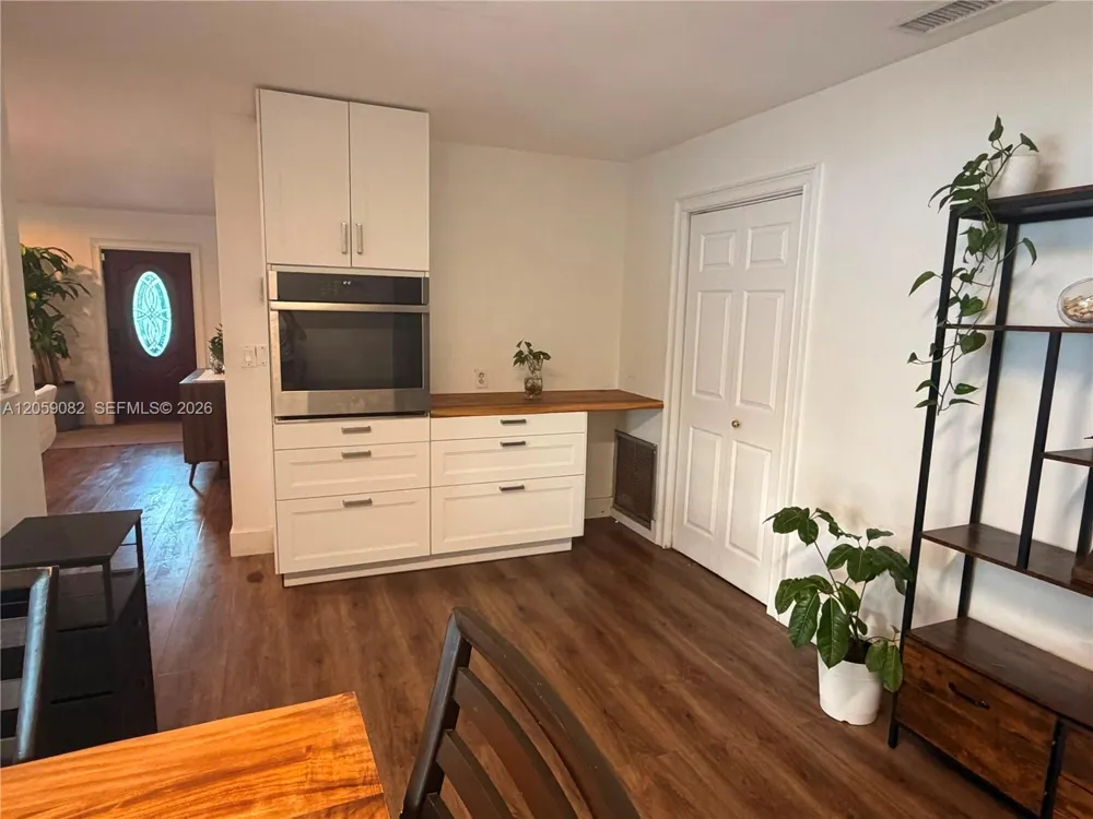 1760 SW 12th St Boca Raton, FL 33486