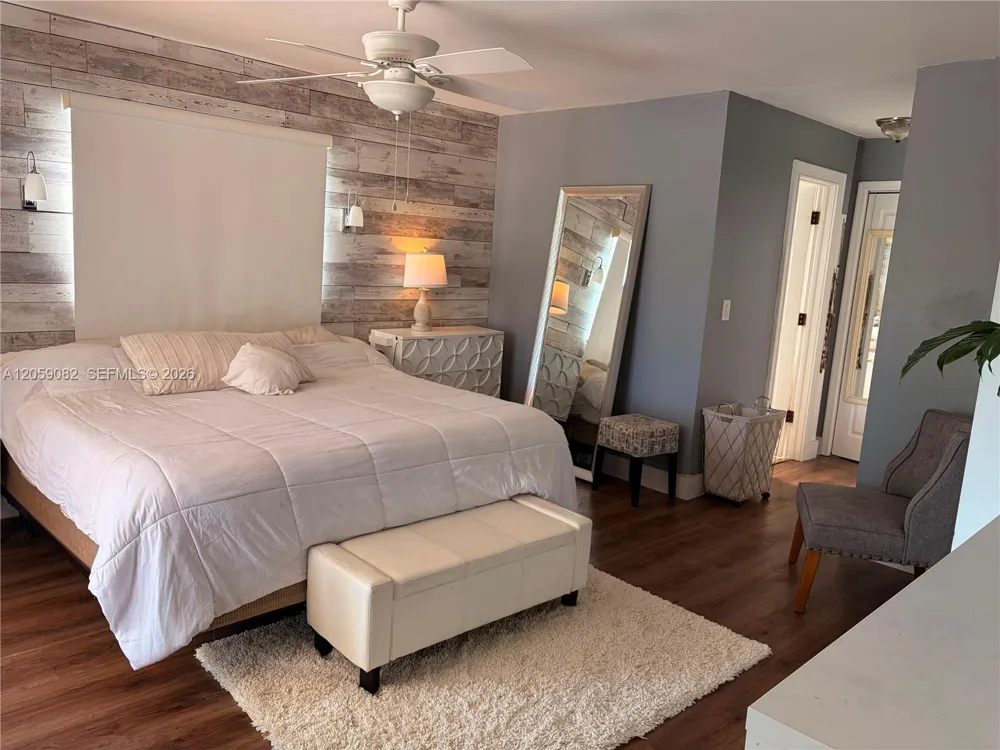1760 SW 12th St Boca Raton, FL 33486