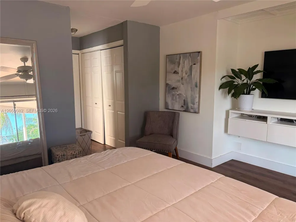 1760 SW 12th St Boca Raton, FL 33486