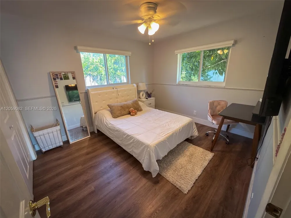 1760 SW 12th St Boca Raton, FL 33486