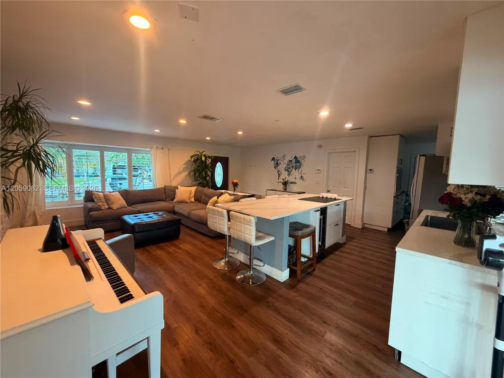 1760 SW 12th St Boca Raton, FL 33486