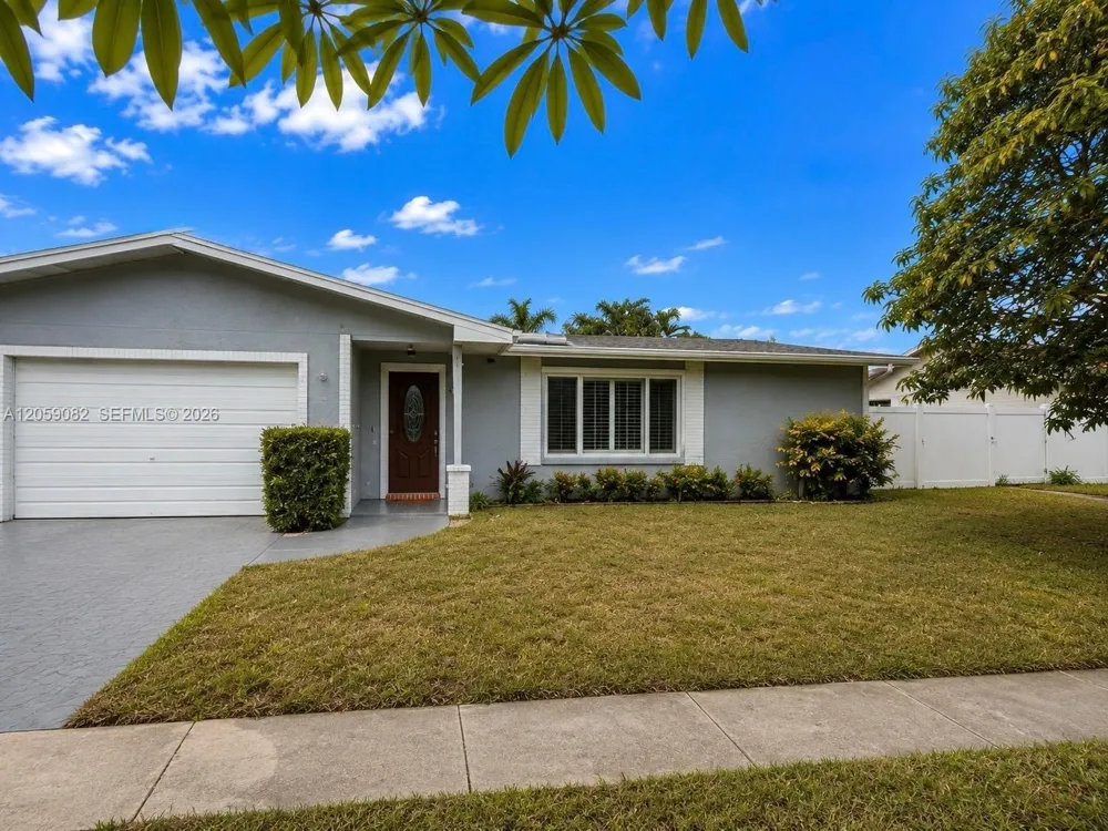 1760 SW 12th St Boca Raton, FL 33486
