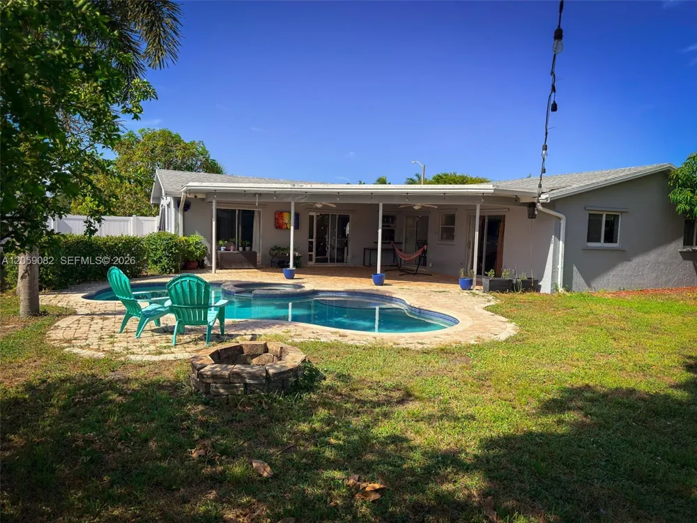 1760 SW 12th St Boca Raton, FL 33486