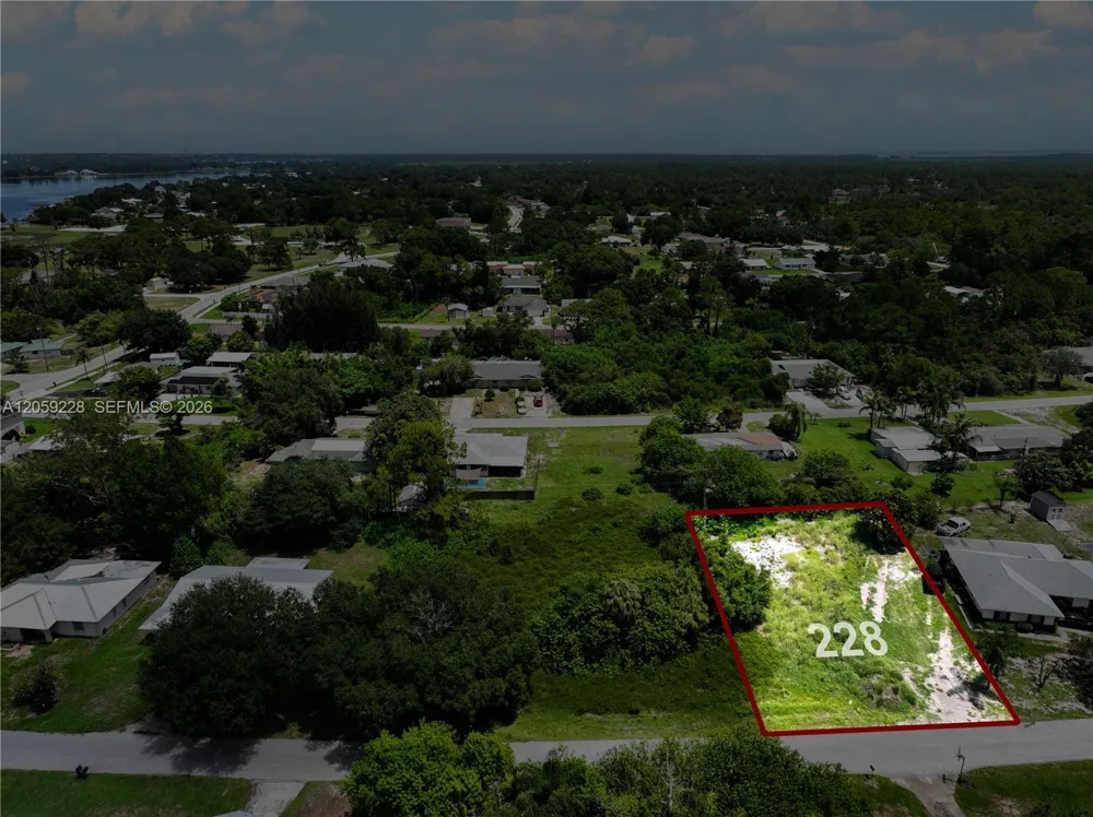 228 MELODY CT Lake Placid, FL 33852