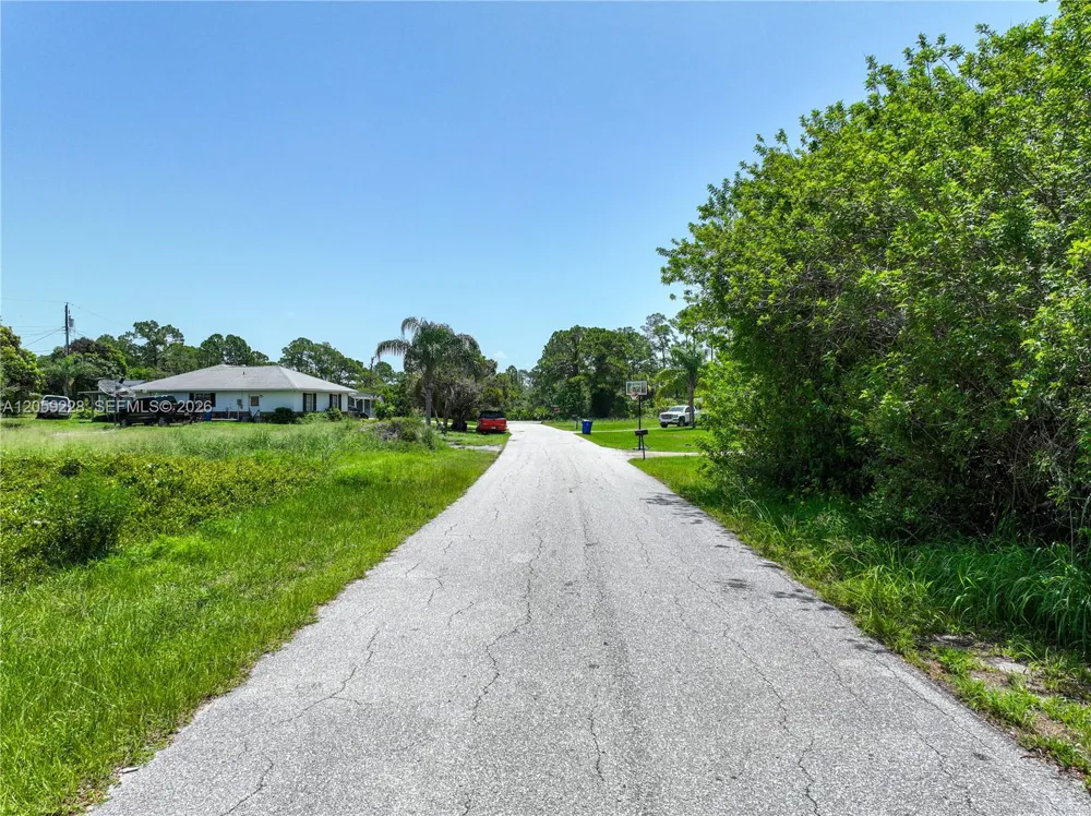 228 MELODY CT Lake Placid, FL 33852