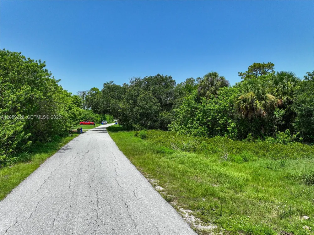 228 MELODY CT Lake Placid, FL 33852