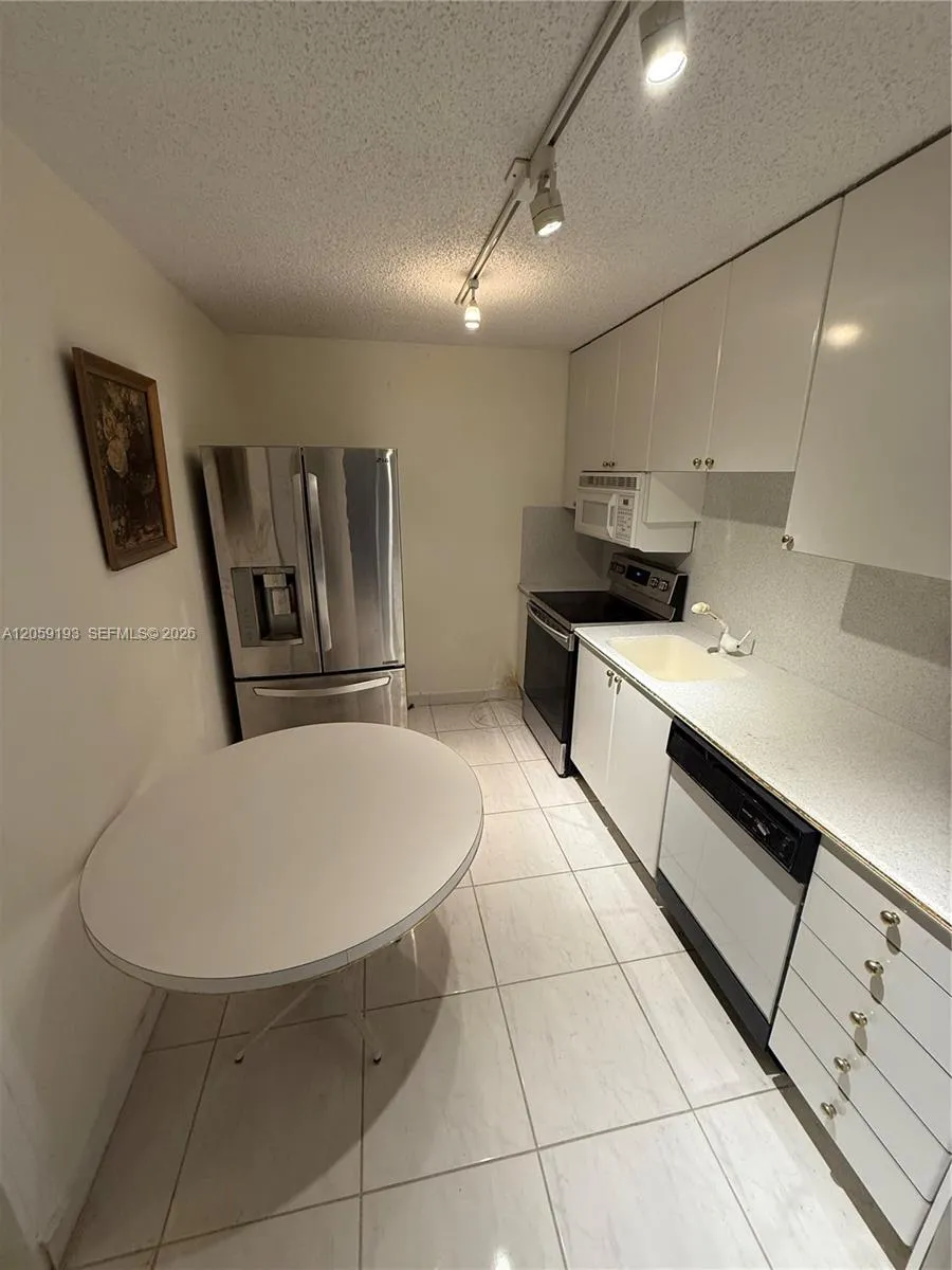 9273 Collins Ave #1101 Surfside, FL 33154