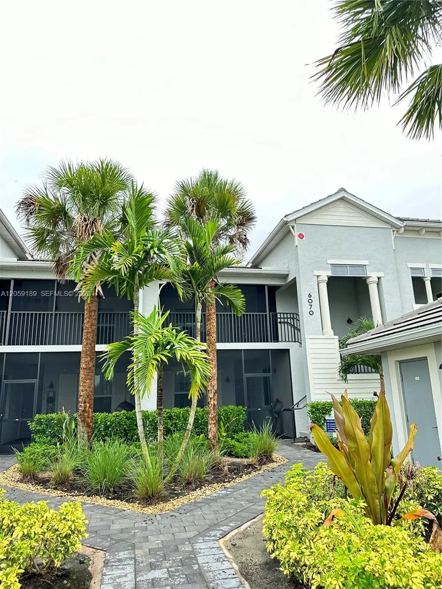 6070 National blvd #215 Ave Maria, FL 34142